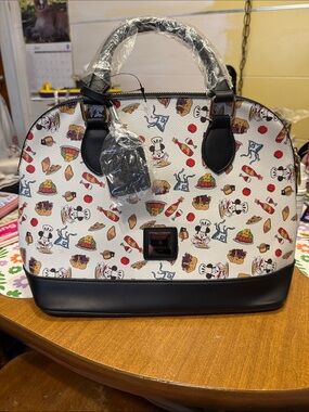 New* Mickey Mouse print shoulder bag
